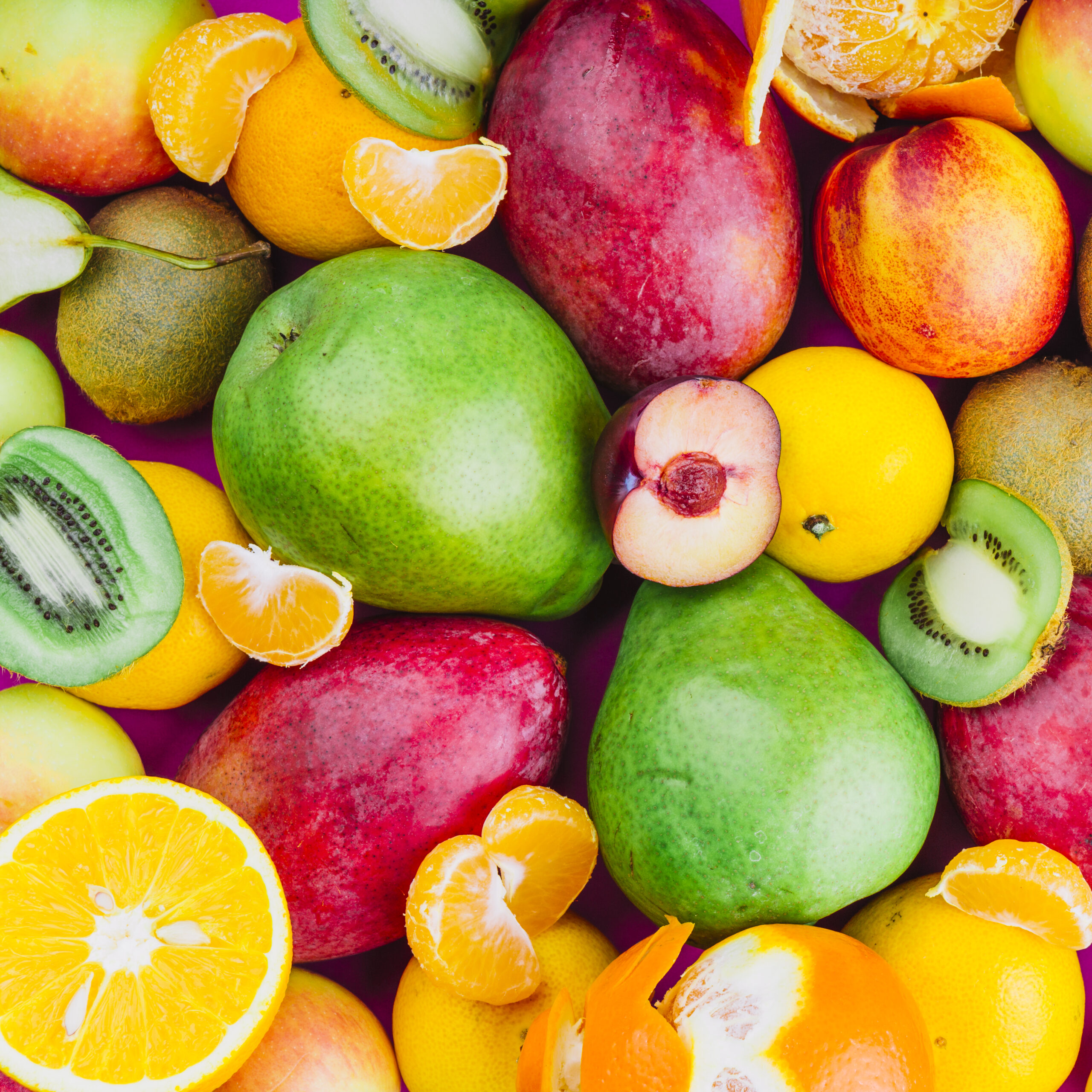 gros-plan-de-kiwi-mangue-poire-fruits-orange-et-abricot-scaled Boutique